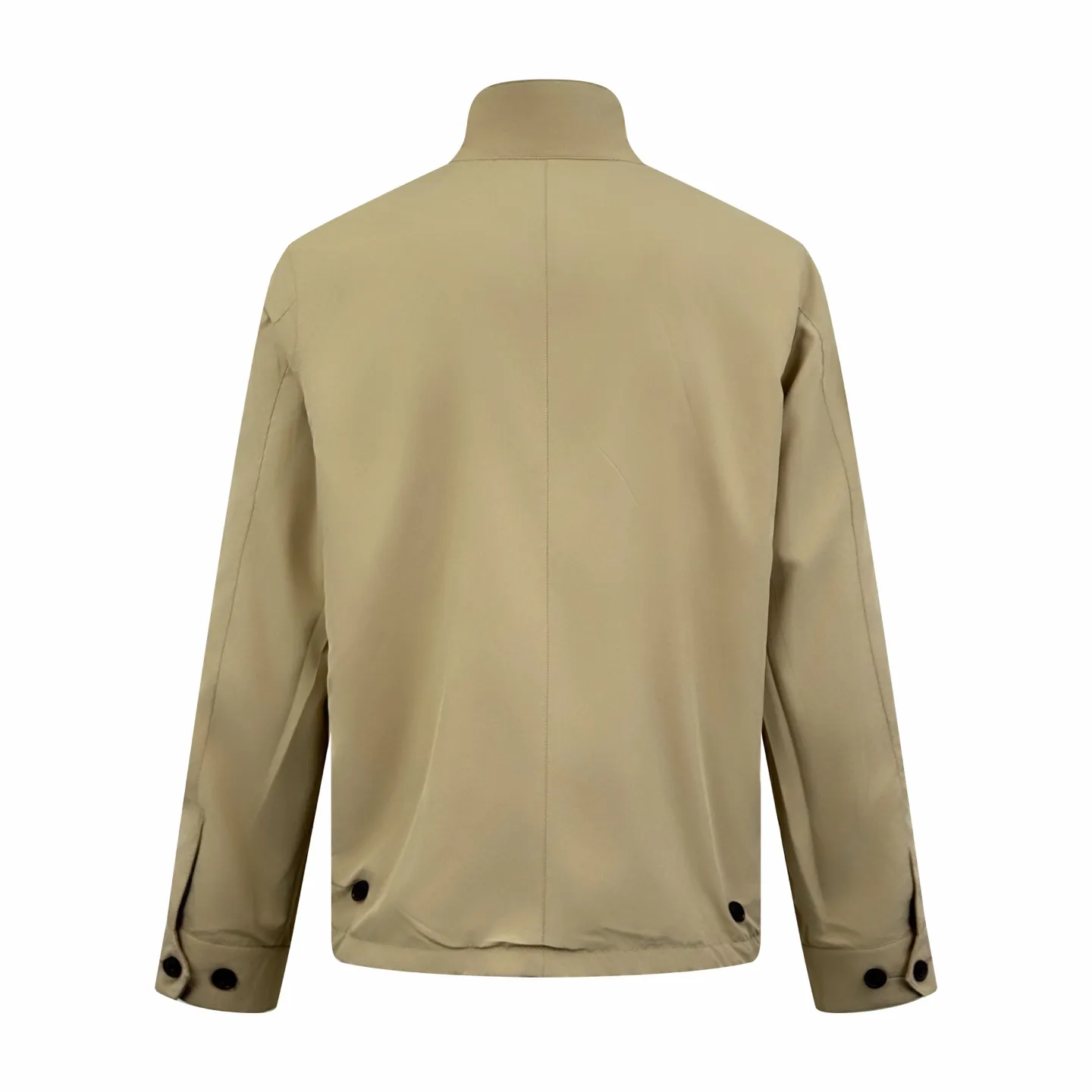 P580 Ralph Lauren logo embroidered reversible jacket, custom matte moire taffeta and twill jacquard brocade, light and tough, smooth drape, comfortable and skin-friendly, khaki brown tone, calm and noble, twin clothes, unlimited style. One side is decorated with twill jacquard brocade, which has its own retro filter, like the pocket watch gear of an old-school gentleman. The other side is made of matte moiré taffeta, which brings a sense of relaxation and casual leisure genes. Exquisite pony logo is embellished throughout, making it highly recognizable. The classic stand-up collar is tied with three hidden buckle tabs. Simplicity dominates complexity. The design philosophy hidden in the details. Double-sided style. One garment hides old money and relaxation. Process 1: Use imported machine embroidery technology. Use advanced computer control system and precise mechanical components to realize the iconic pony embroidery operation. High precision. The lines are smooth and delicate. Process 2: Template machine bag opening. Preset templates guide the position of opening the bag. The accuracy of the shape and size ensures the quality of the bag opening effect. Process 3: Ergonomic three-dimensional cutting returns to traditional craftsmanship through segmentation, folding, shrinking, and stretching techniques. The so-called slow work produces fine work, which is respect for the material and the pursuit of feel. Complex workmanship, tedious, slow timeliness, and high loss. Process 4: The fabrics are washed carefully, the hand feel and texture are better, not easy to deform, not easy to shrink, not easy to fade, and maintain long-term beauty. Accessories: Customized 1:1 Ralph Lauren fruit buckle Customized 1:1 Ralph Lauren zipper Customized 1:1 Ralph Lauren slider Customized 1:1 Ralph Lauren trademark Version: Fitted version Function: Reversible, free to match Size: S M L XL Style number: 25298